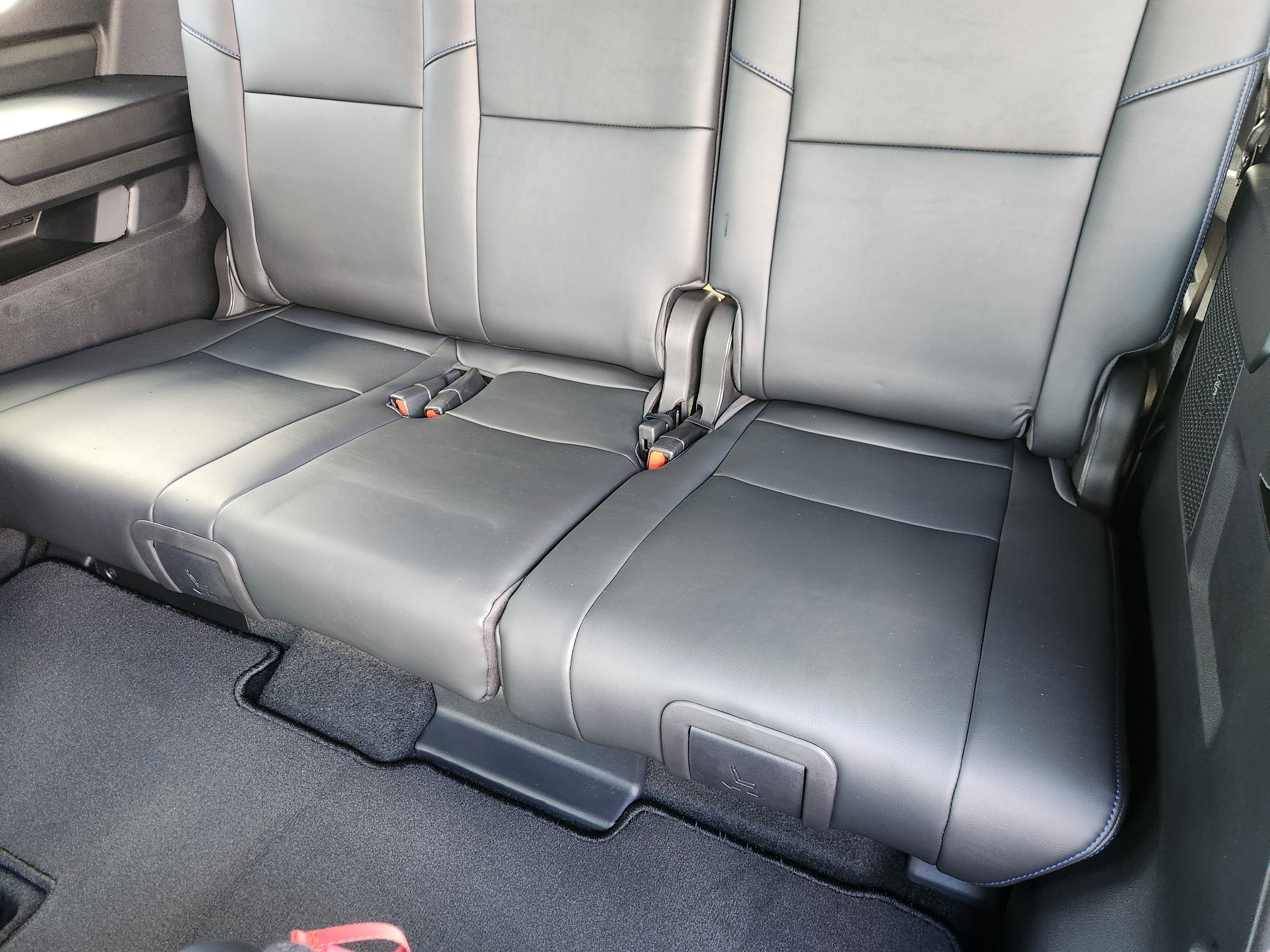 Vehicle image 9 of 24