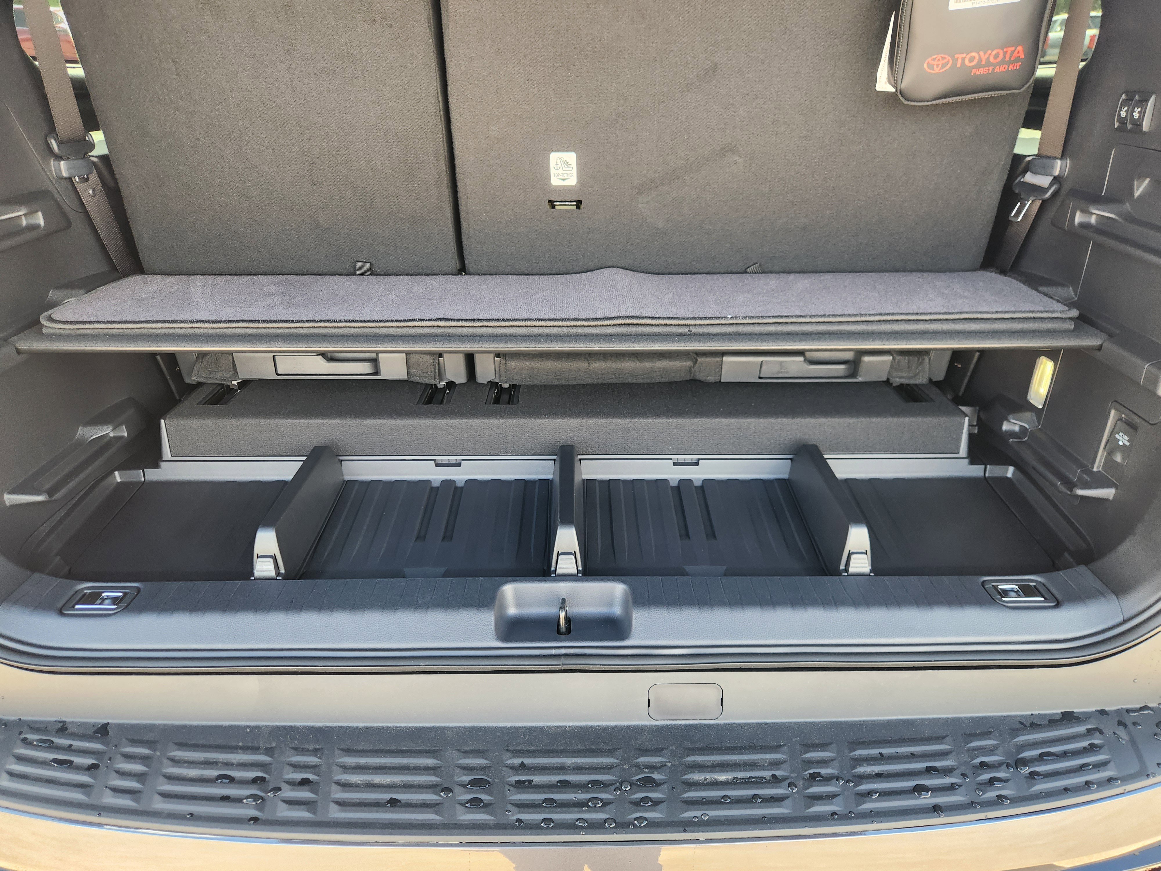 Vehicle image 8 of 24
