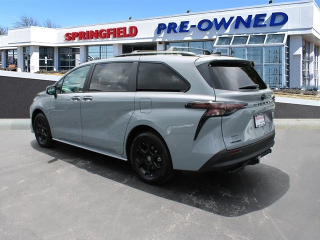 Vehicle image 5 of 18