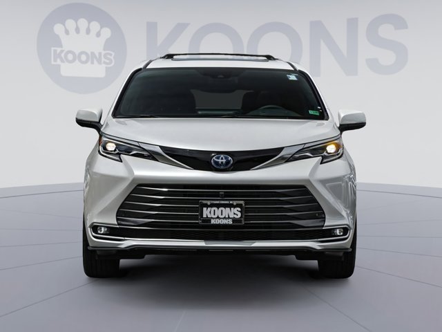 Vehicle image 3 of 60