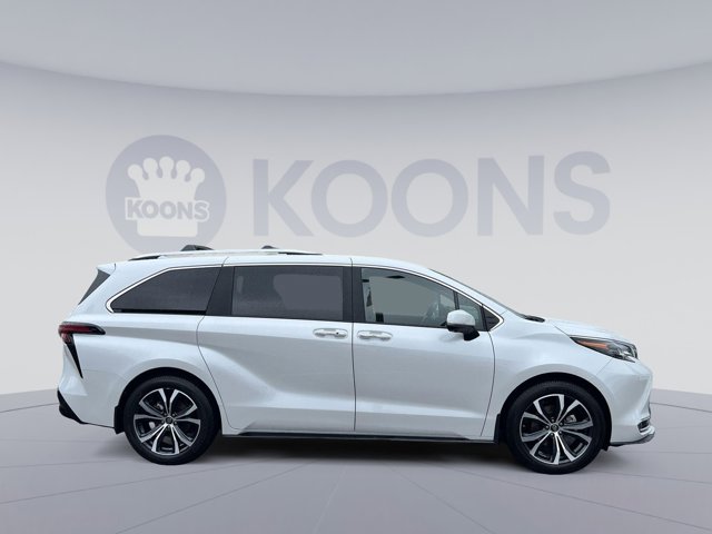 Vehicle image 8 of 60