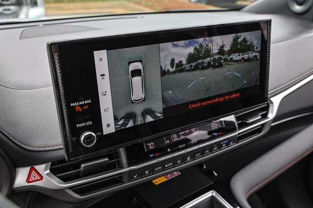 Vehicle image 51 of 60