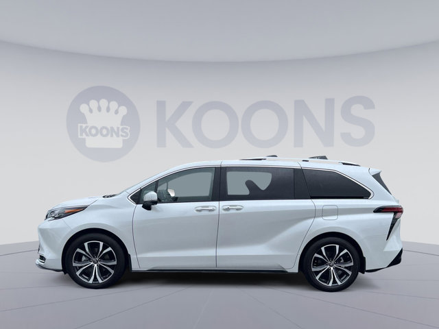 Vehicle image 16 of 60