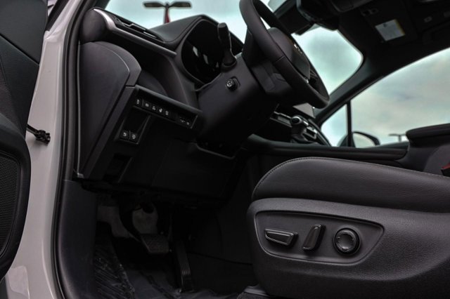 Vehicle image 29 of 60