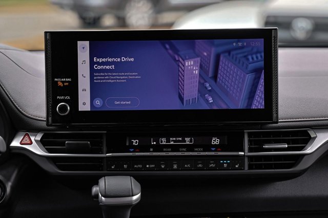 Vehicle image 47 of 60