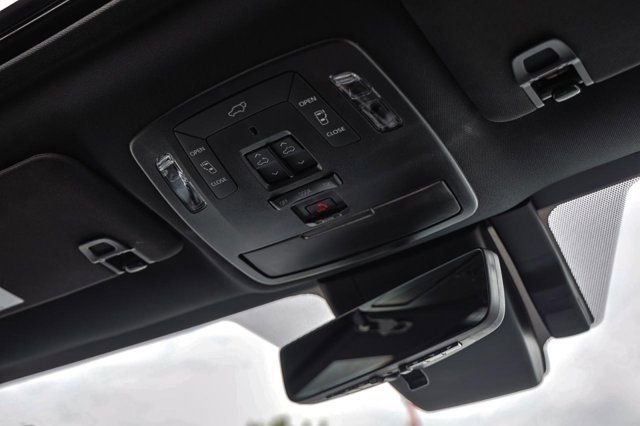 Vehicle image 52 of 60