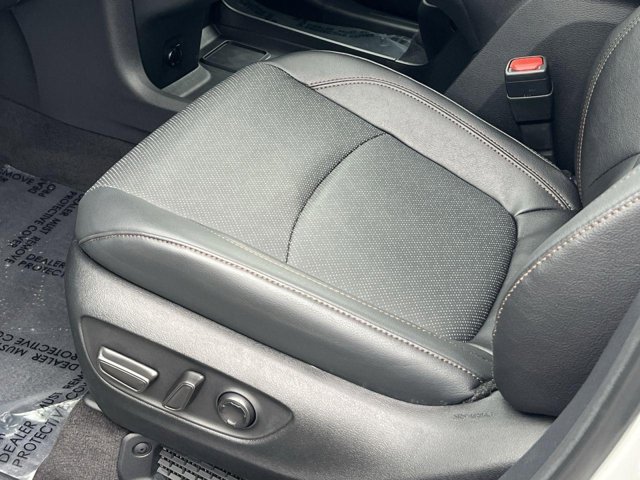 Vehicle image 57 of 60