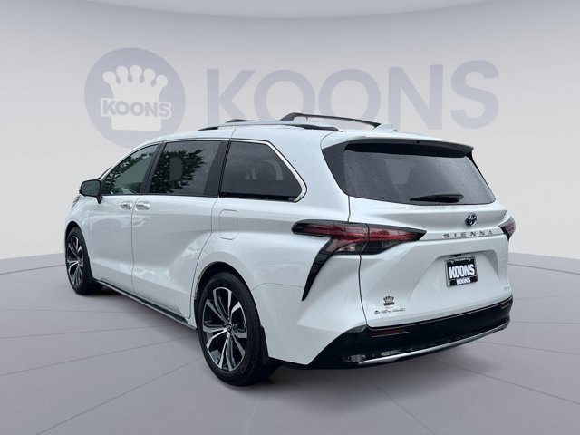 Vehicle image 13 of 60