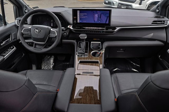 Vehicle image 39 of 60