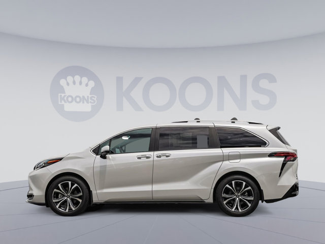 Vehicle image 15 of 60