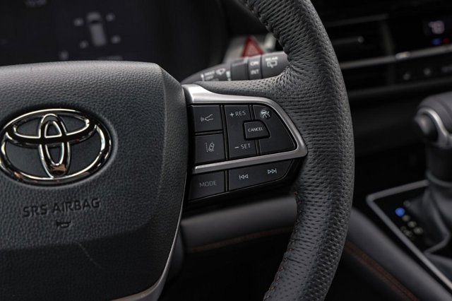 Vehicle image 43 of 60