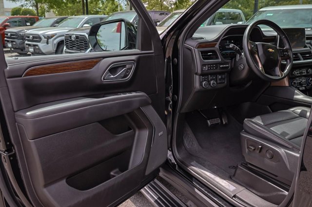 Vehicle image 18 of 60