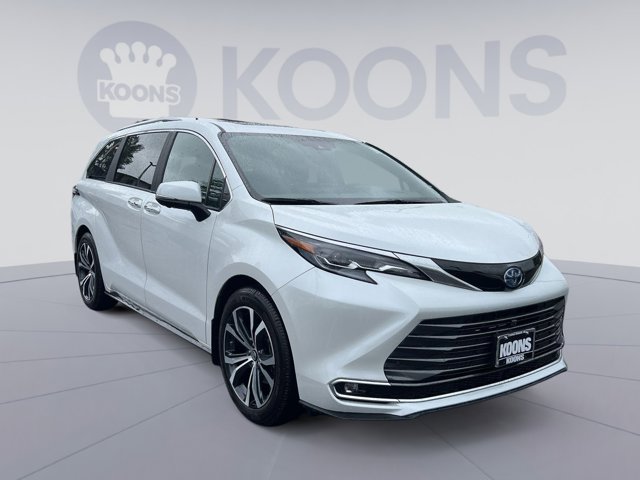 Vehicle image 5 of 60