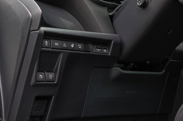 Vehicle image 30 of 60