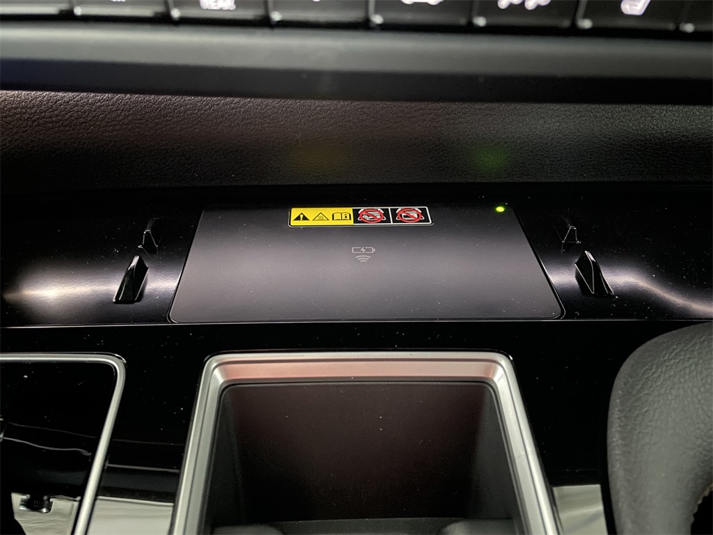Vehicle image 27 of 39