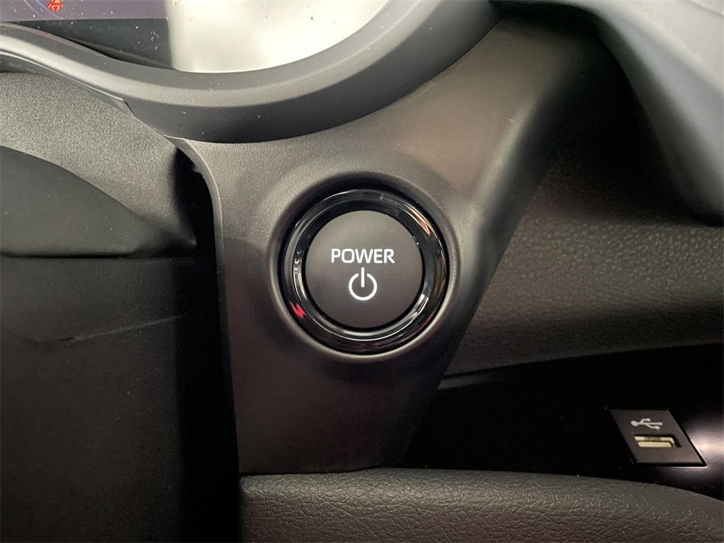 Vehicle image 29 of 39