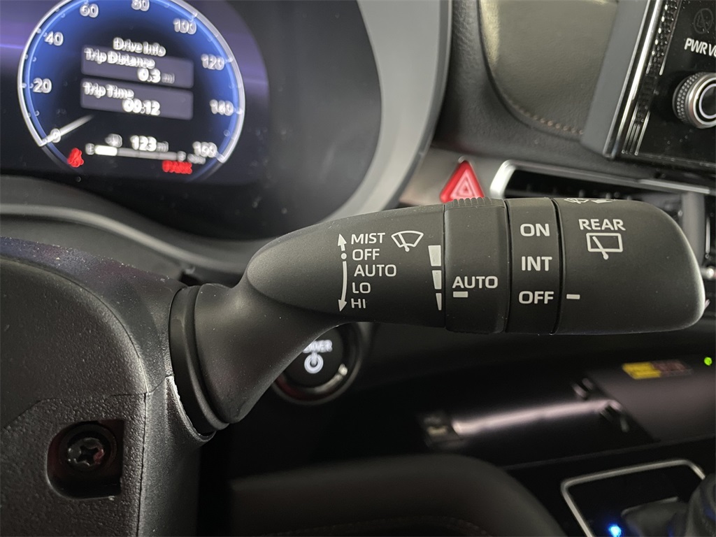 Vehicle image 22 of 39