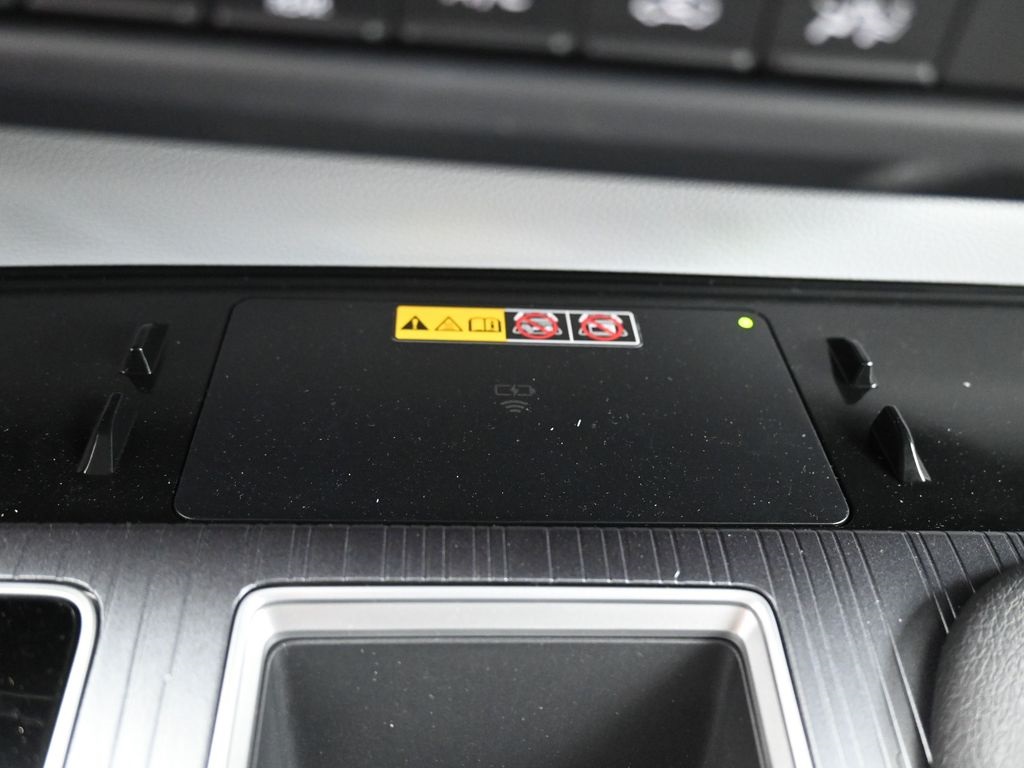 Vehicle image 22 of 39