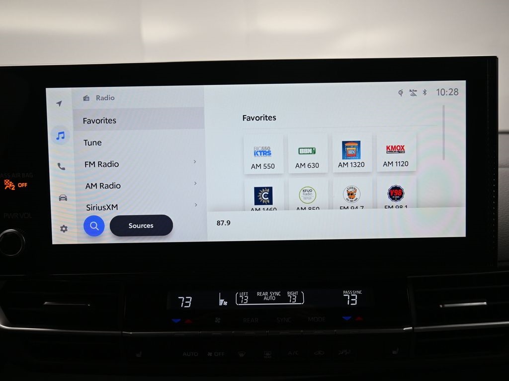 Vehicle image 19 of 39
