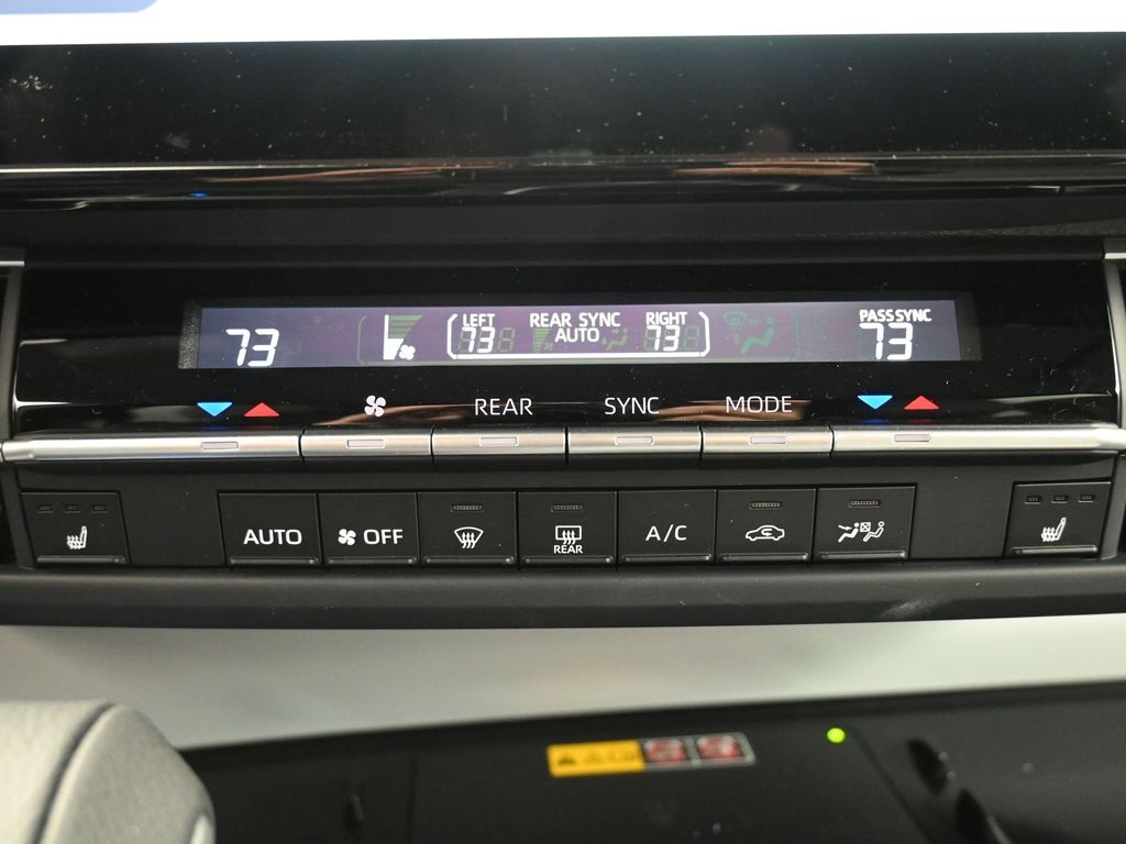 Vehicle image 21 of 39