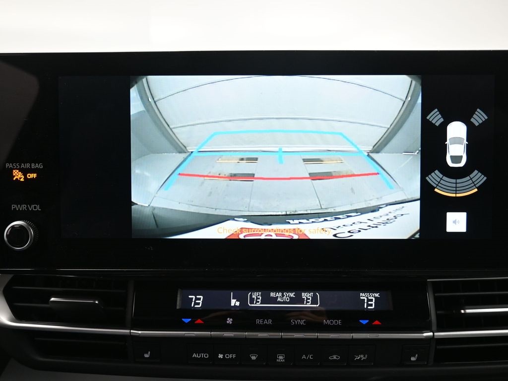 Vehicle image 20 of 39