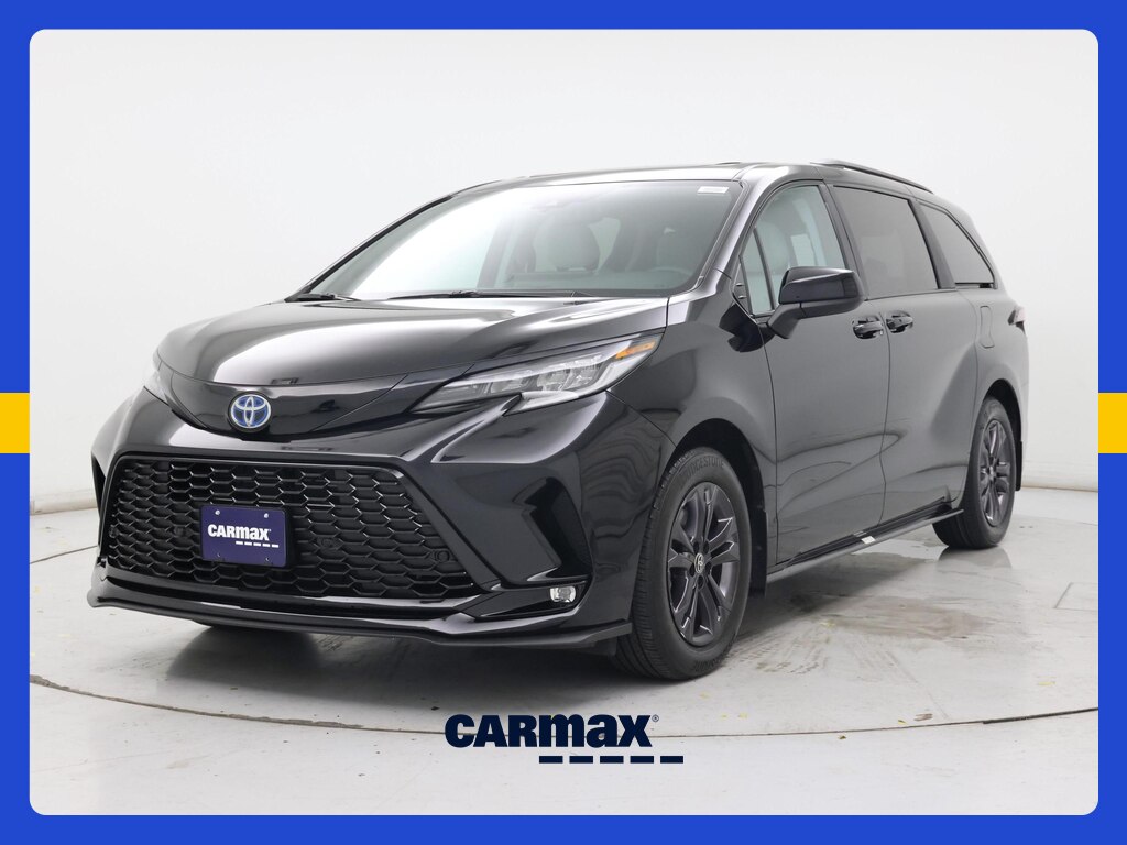 2025 Toyota Sienna XSE Image 1 of 22