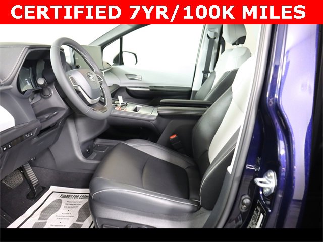 Vehicle image 41 of 53