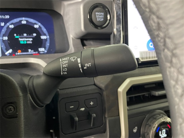 Vehicle image 19 of 28