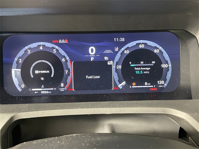Vehicle image 10 of 28
