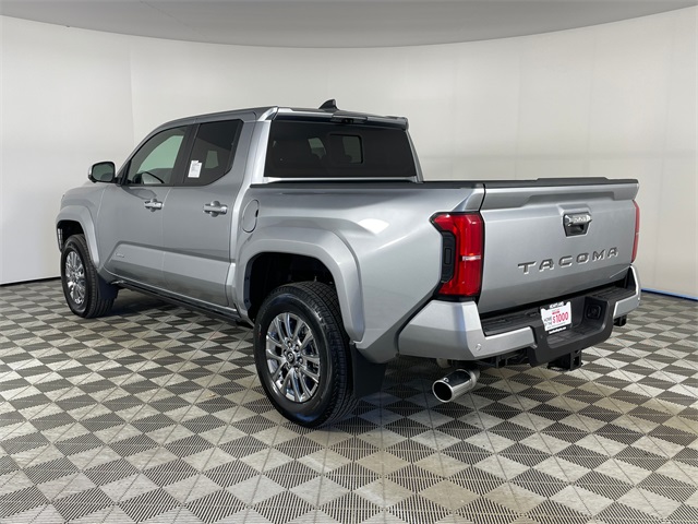Vehicle image 6 of 28