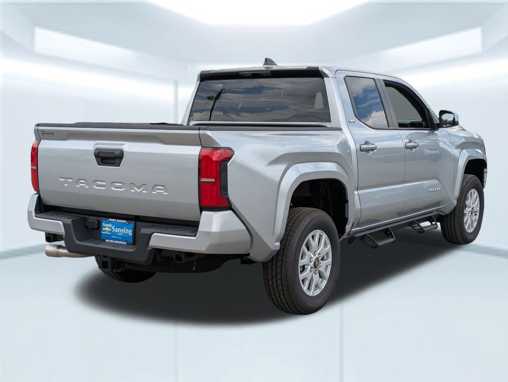 Vehicle image 5 of 32