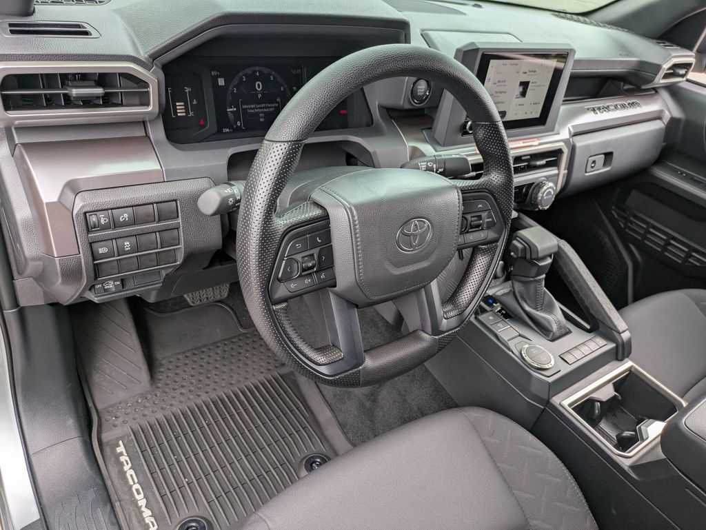 Vehicle image 12 of 32