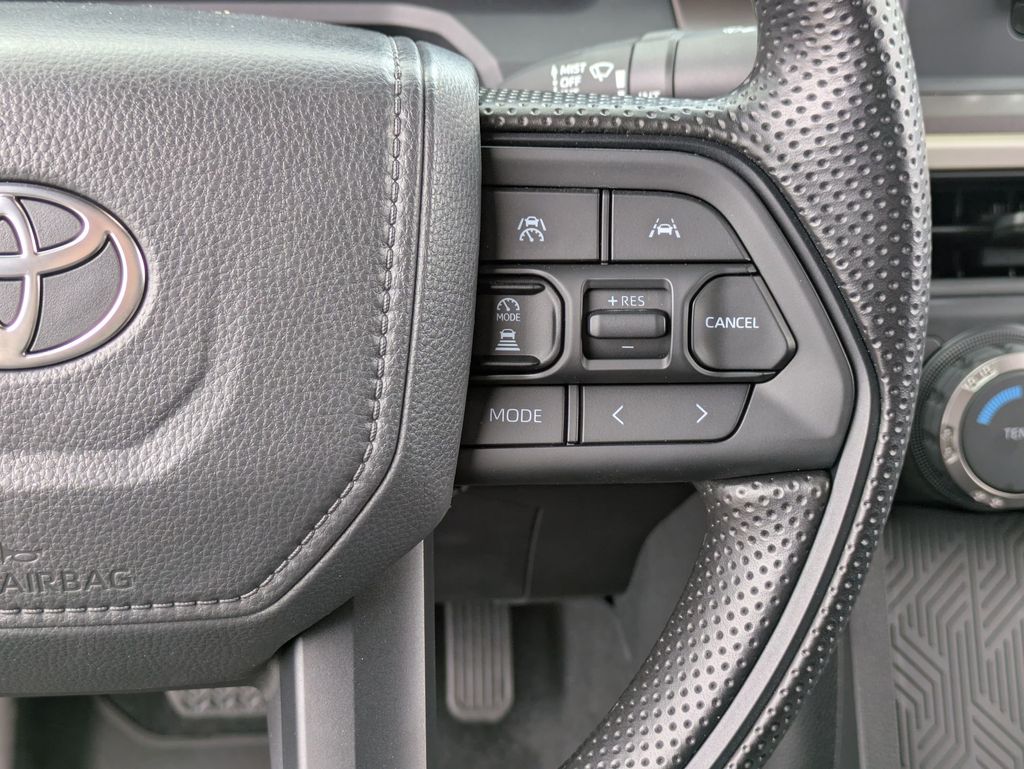 Vehicle image 19 of 32