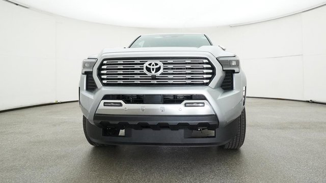 Vehicle image 7 of 33