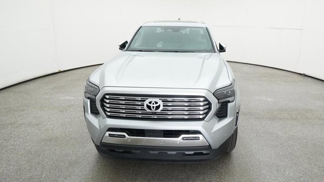 Vehicle image 8 of 33