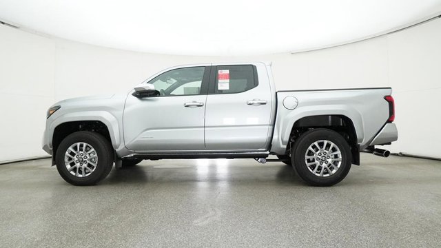 Vehicle image 31 of 33