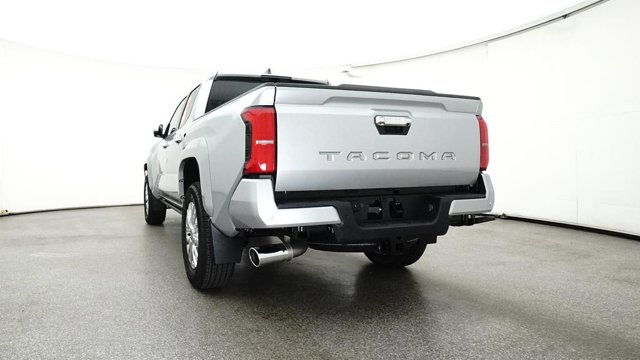 Vehicle image 29 of 33