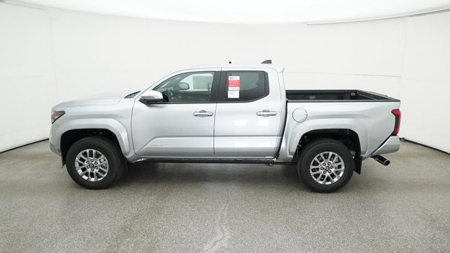 Vehicle image 30 of 33