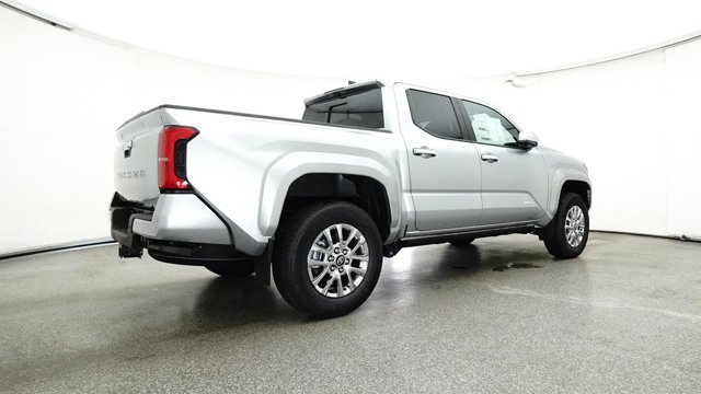 Vehicle image 22 of 33