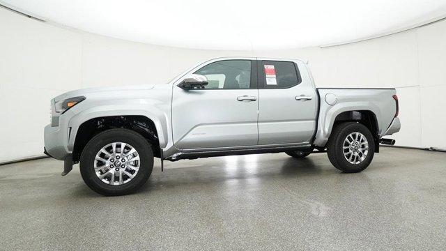 Vehicle image 3 of 33