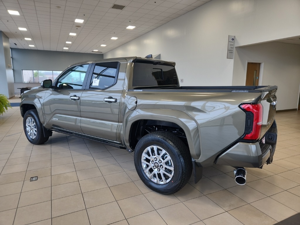 Vehicle image 8 of 27