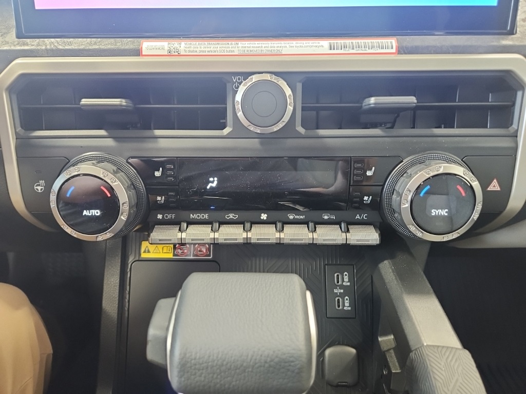 Vehicle image 25 of 27