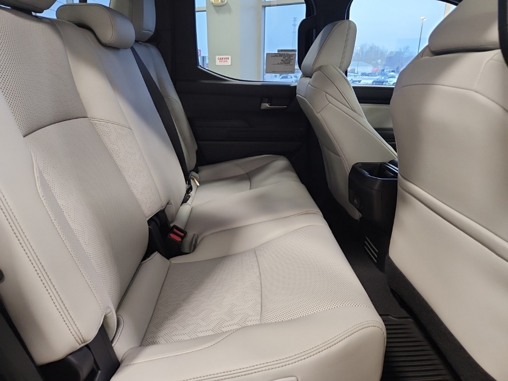 Vehicle image 15 of 29