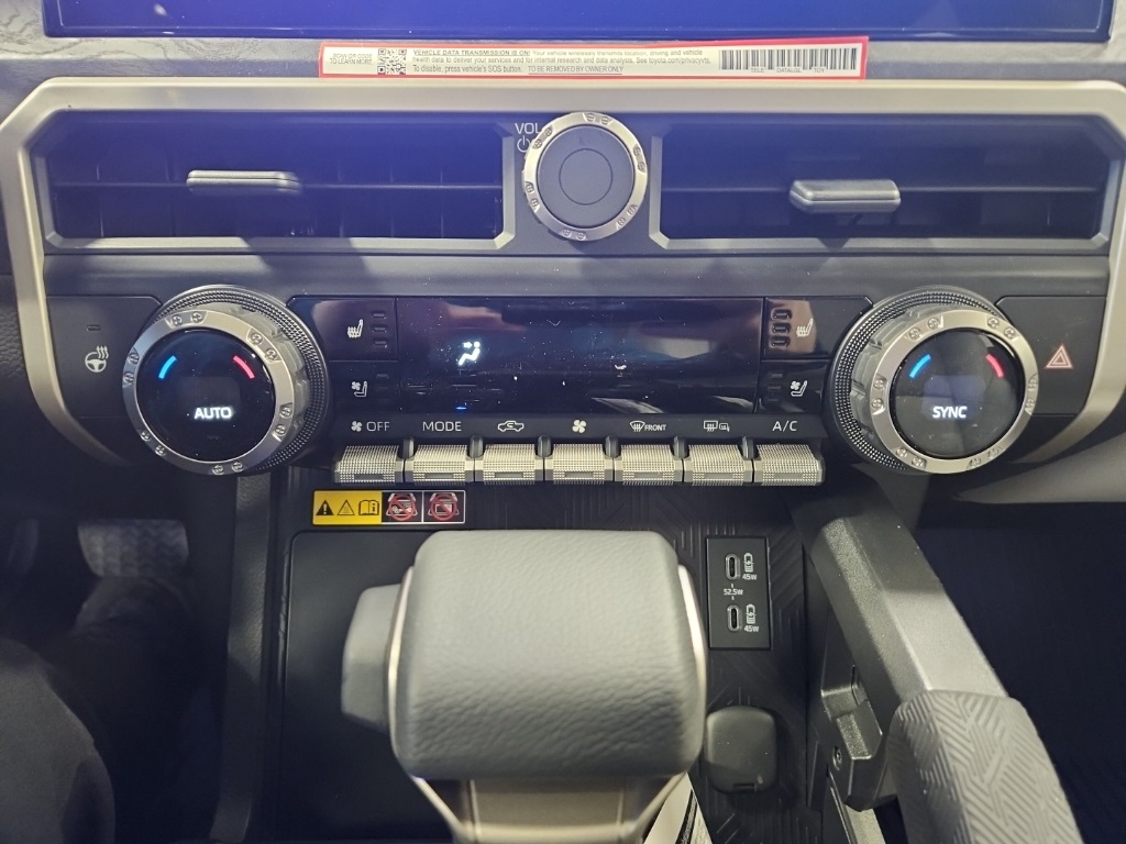 Vehicle image 25 of 29