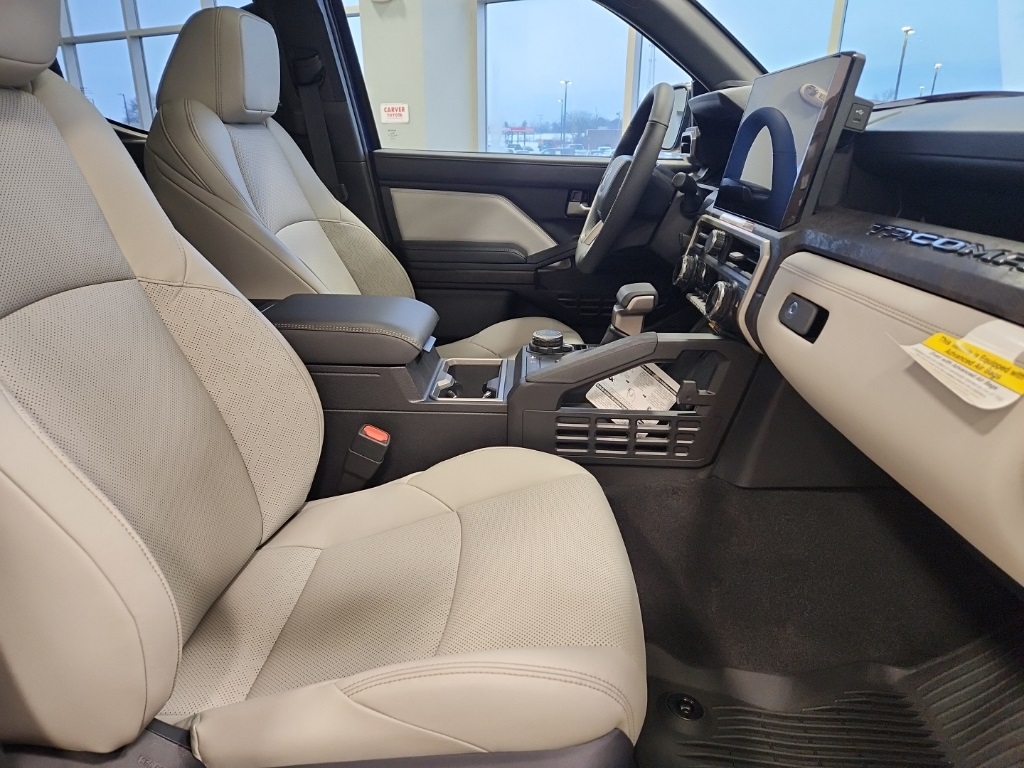 Vehicle image 19 of 29