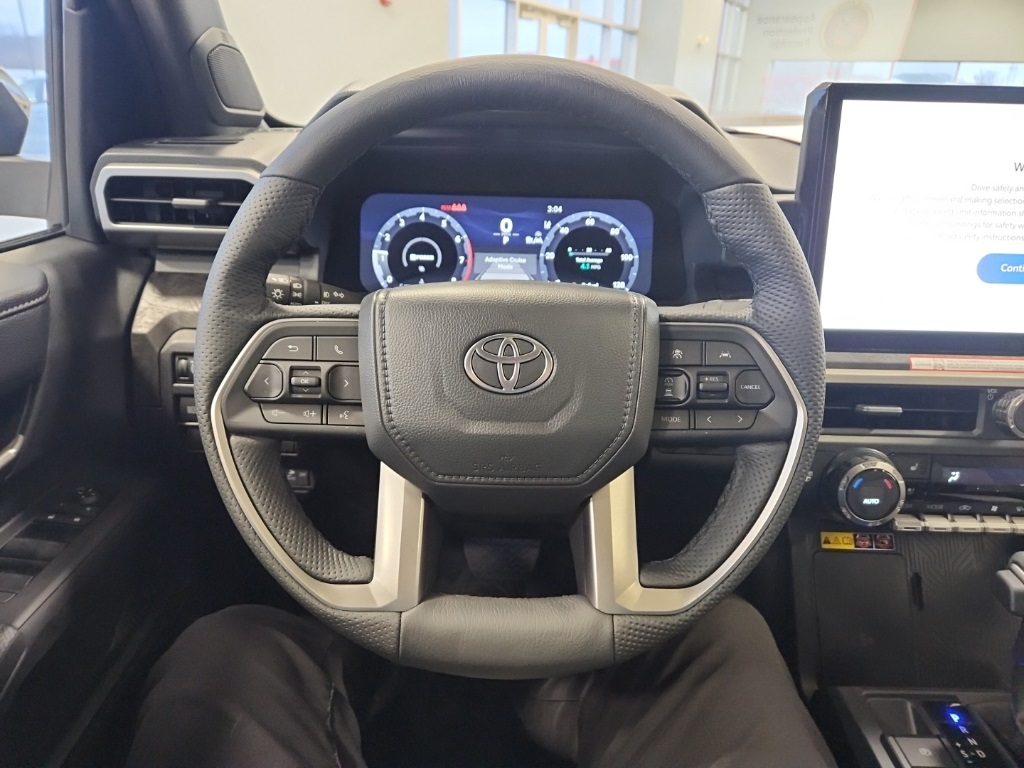 Vehicle image 21 of 29