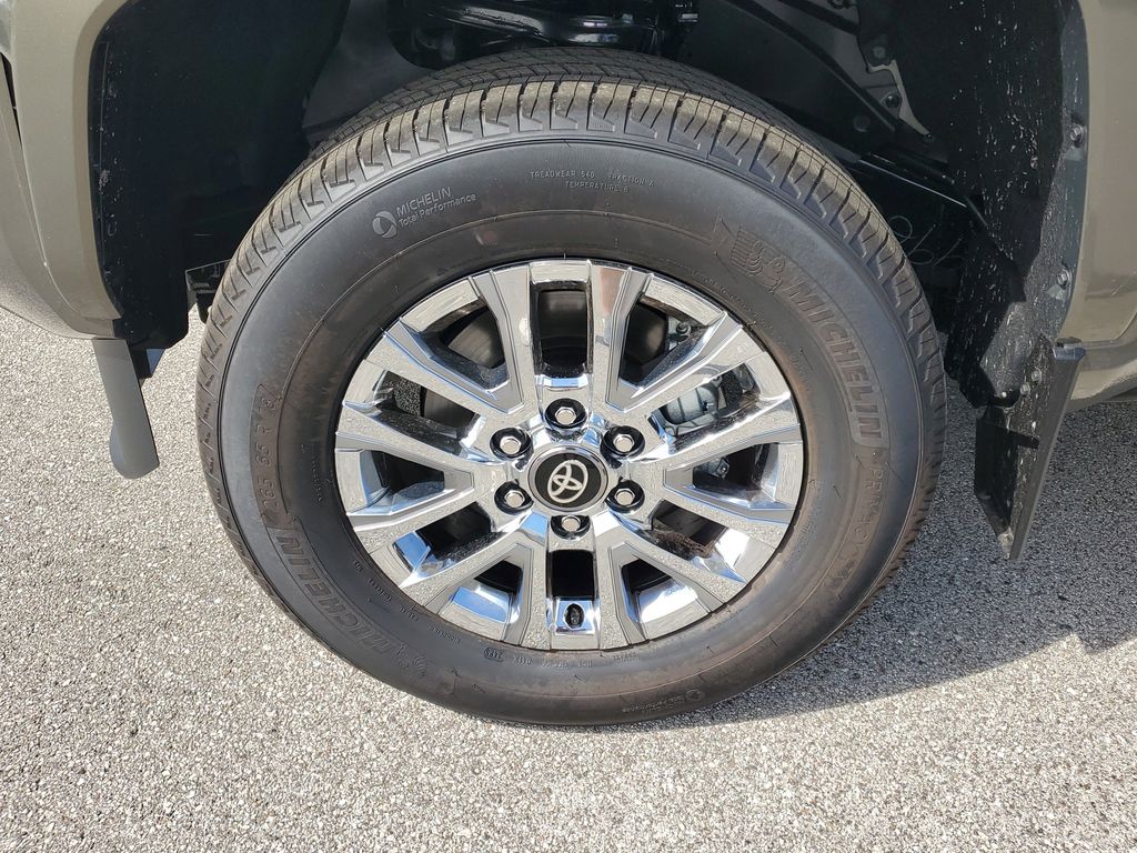 2025 Toyota Tacoma Limited Image 9 of 32