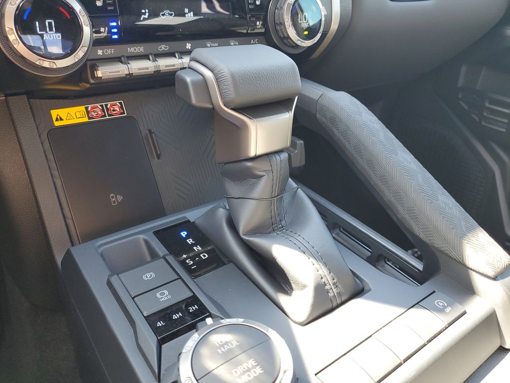 2025 Toyota Tacoma Limited Image 31 of 32