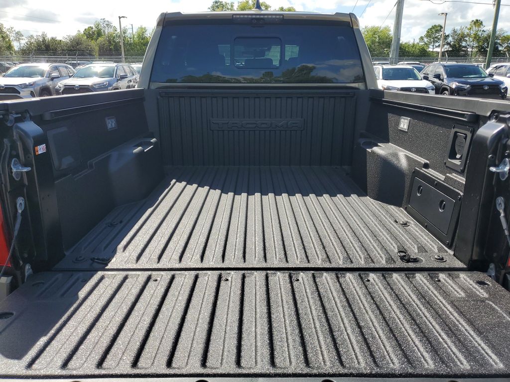 2025 Toyota Tacoma Limited Image 10 of 32