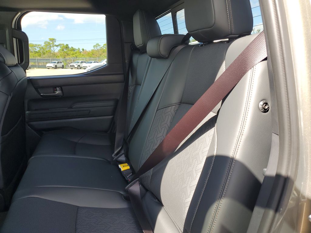 2025 Toyota Tacoma Limited Image 11 of 32